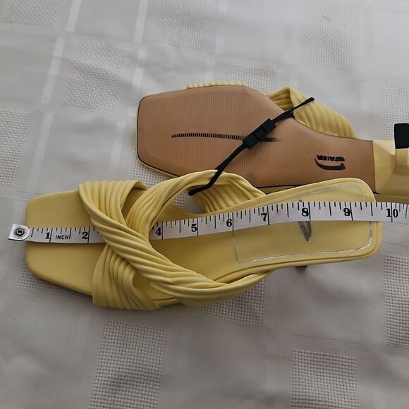 Yellow Women's Shoes - Picture 5 of 16